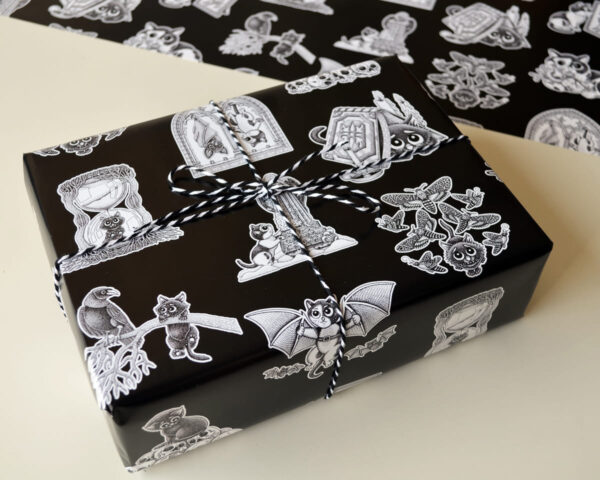 Katten Gothic Inpakpapier x 10 Creepy Cute Cat Wrapping Paper 10 Vellen Puss In Books Kadopapier Kat Cadeaupapier Schattig Eng Halloween Uniek Nederlands Design